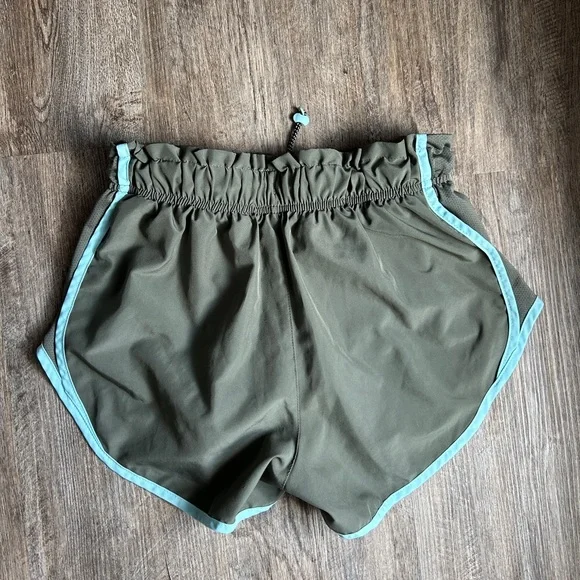 Women’s Size Small Nike Dry Dri-Fit Standard Fit Running Shorts - Picture 2 of 5